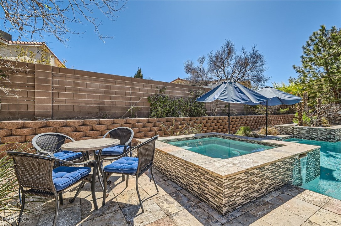 537 Tuscany View Street