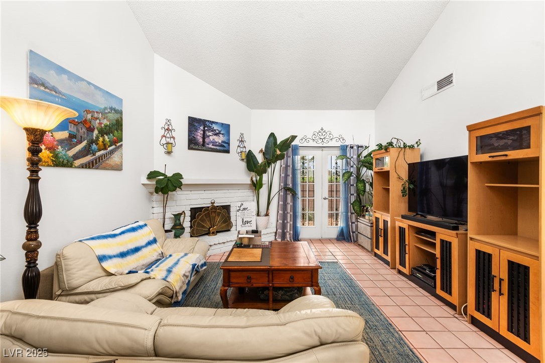 1863 Camino Verde Lane