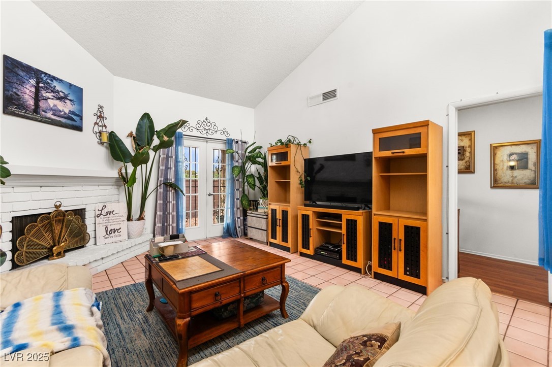 1863 Camino Verde Lane