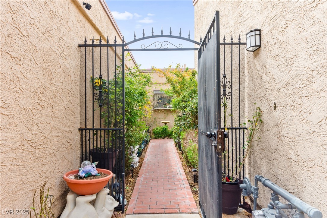 1863 Camino Verde Lane