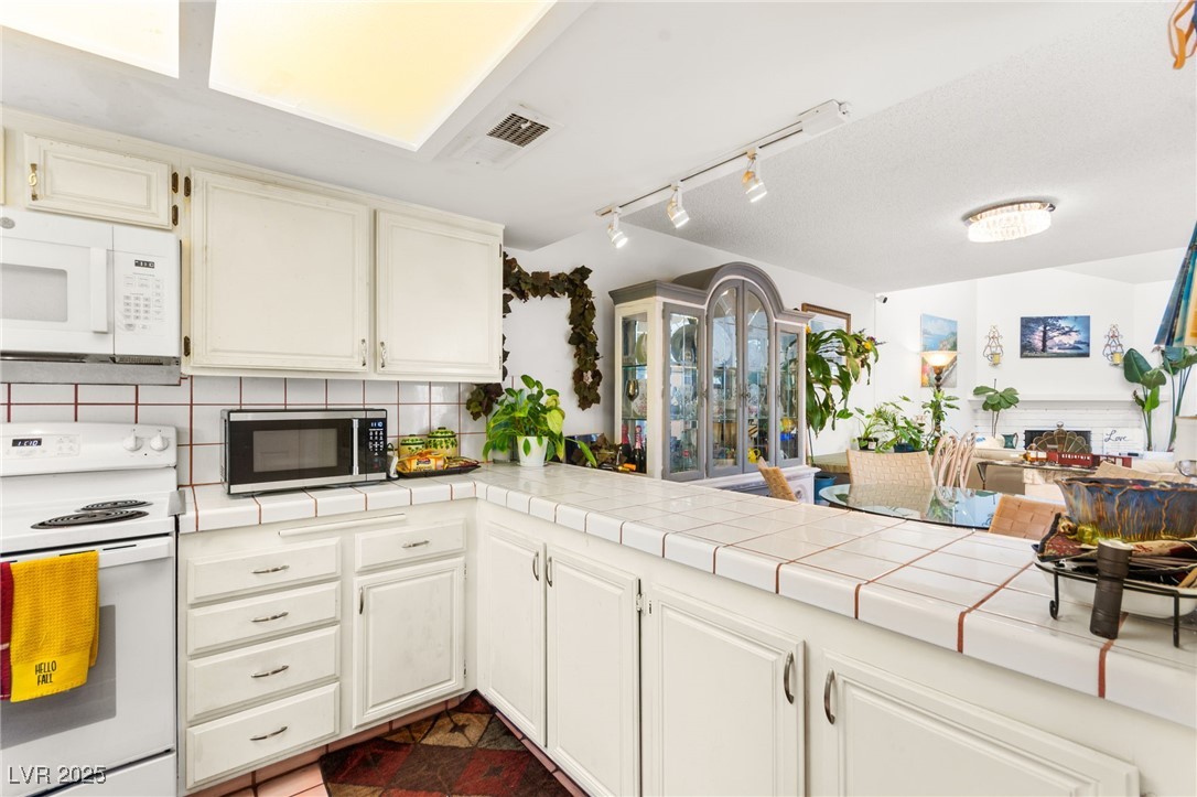 1863 Camino Verde Lane