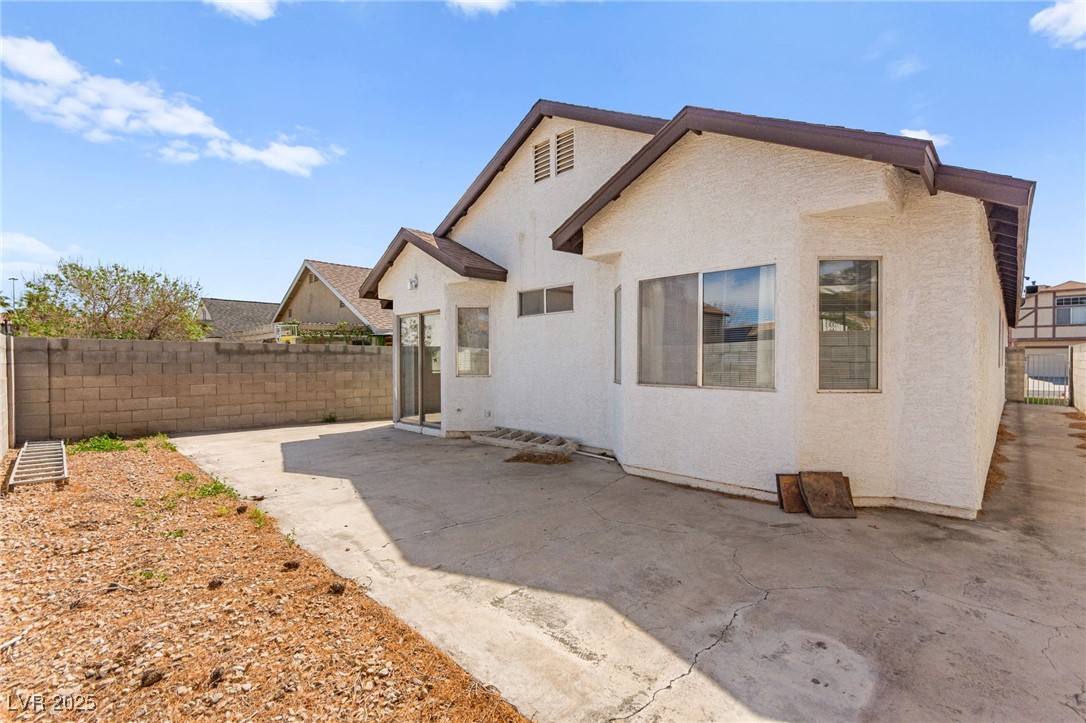 7008 Brown Derby Circle Drive