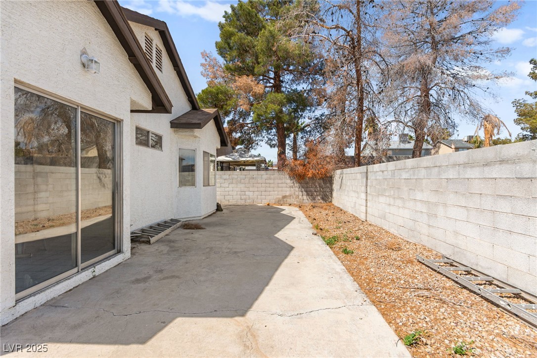 7008 Brown Derby Circle Drive