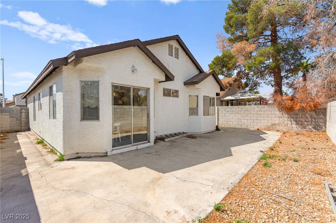 7008 Brown Derby Circle Drive