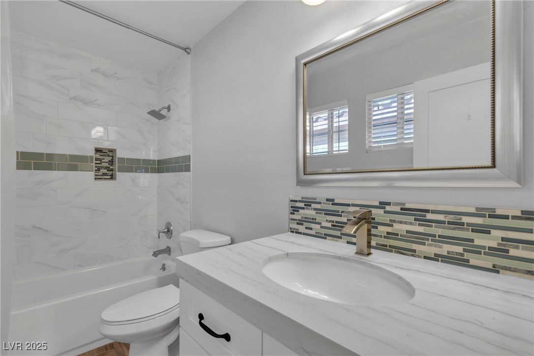 852 Azuelo Court