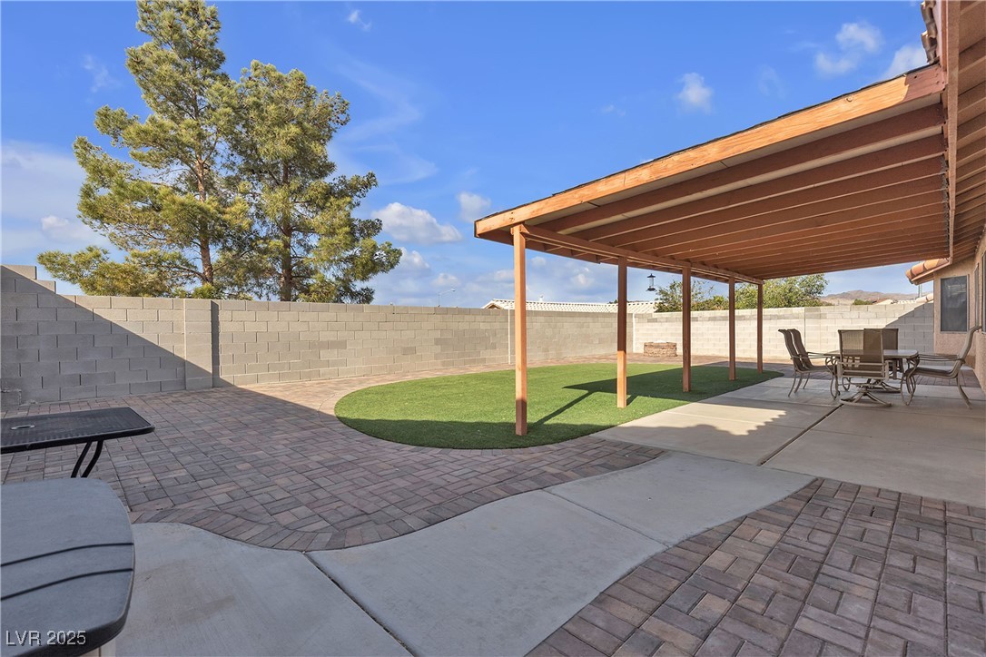 852 Azuelo Court