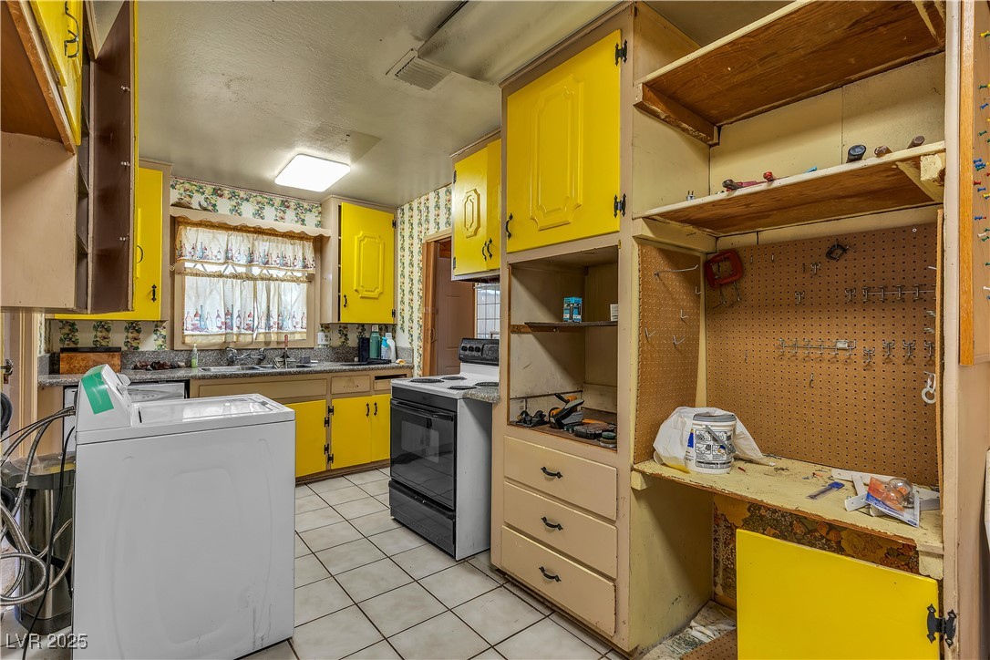 1317 Pyramid Drive