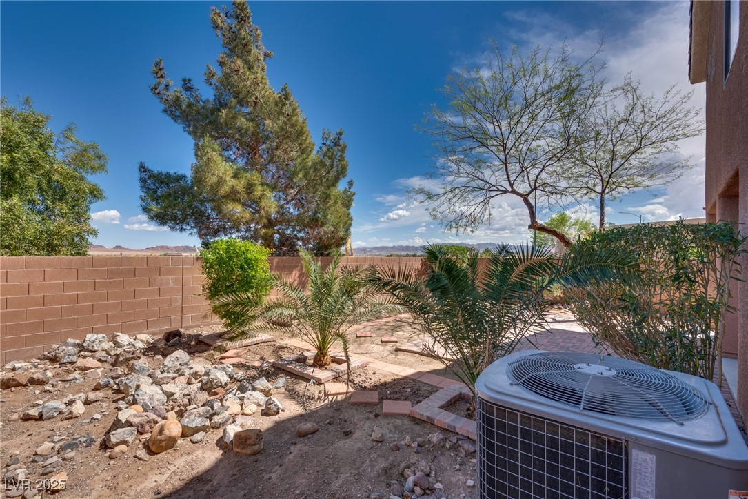 5432 Nickel Ridge Way