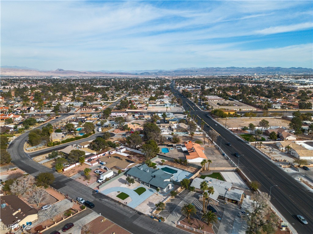 2749 Horseshoe Drive