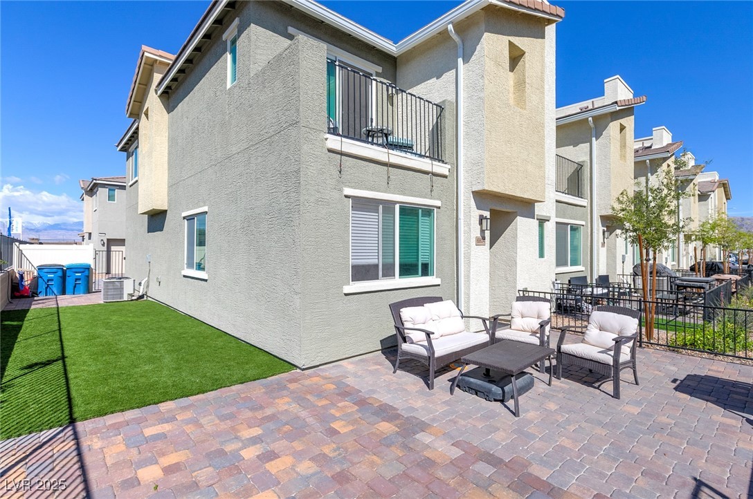 6804 Surf Green Court