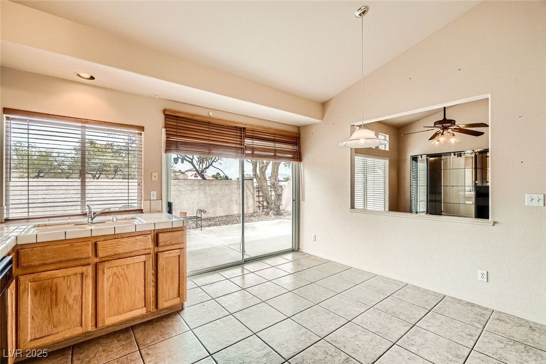 9532 Calico Garden Avenue