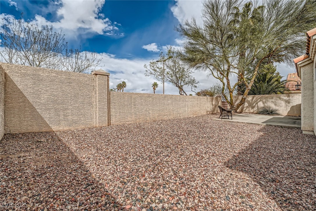 9532 Calico Garden Avenue