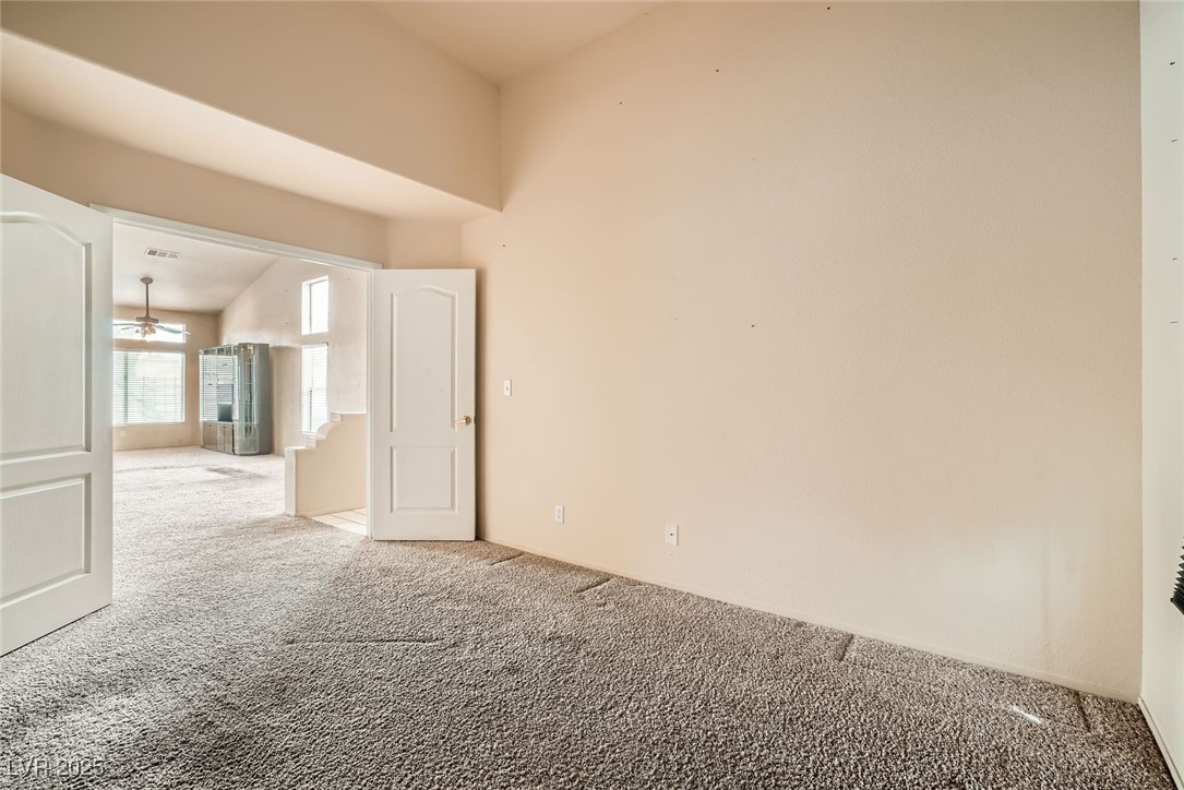 9532 Calico Garden Avenue