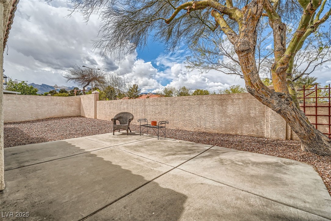 9532 Calico Garden Avenue