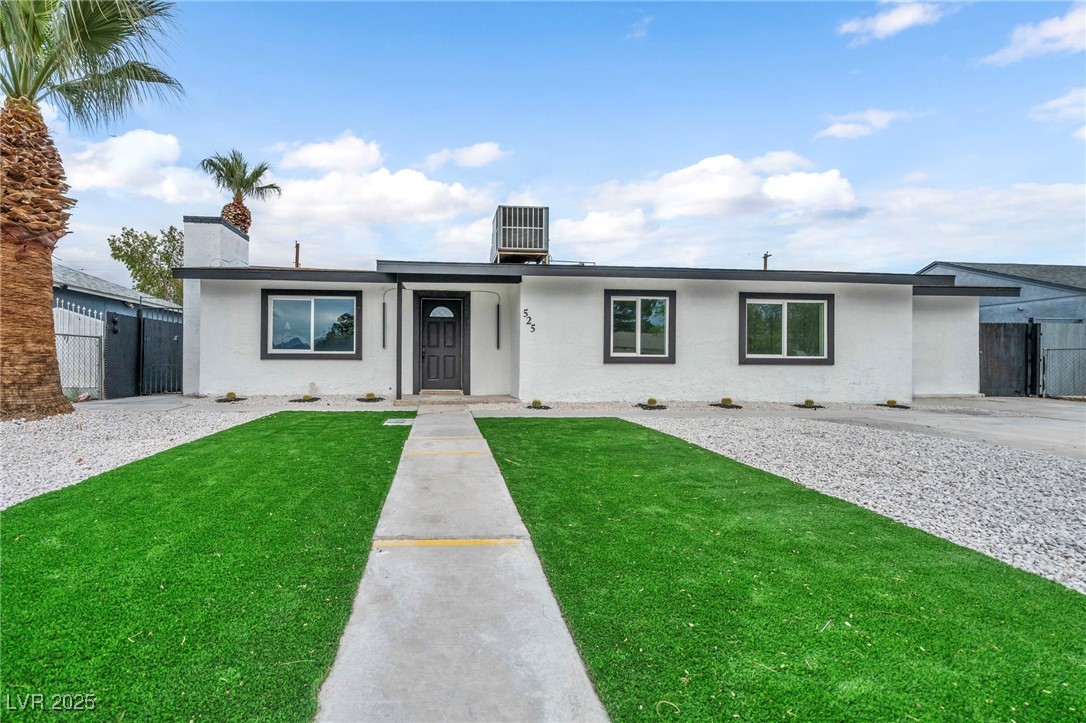 525 Essex West Drive