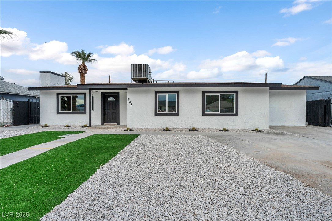 525 Essex West Drive