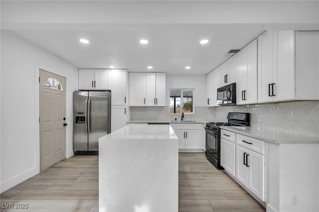 525 Essex West Drive