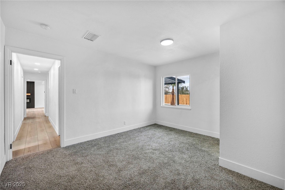 525 Essex West Drive