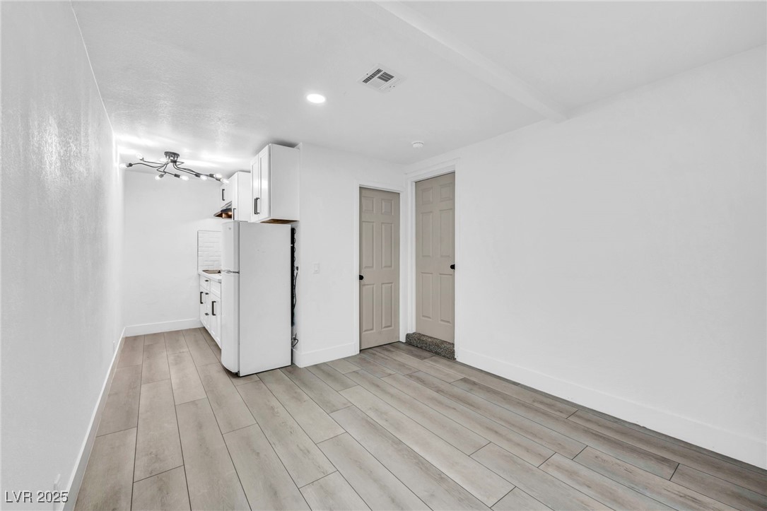 525 Essex West Drive