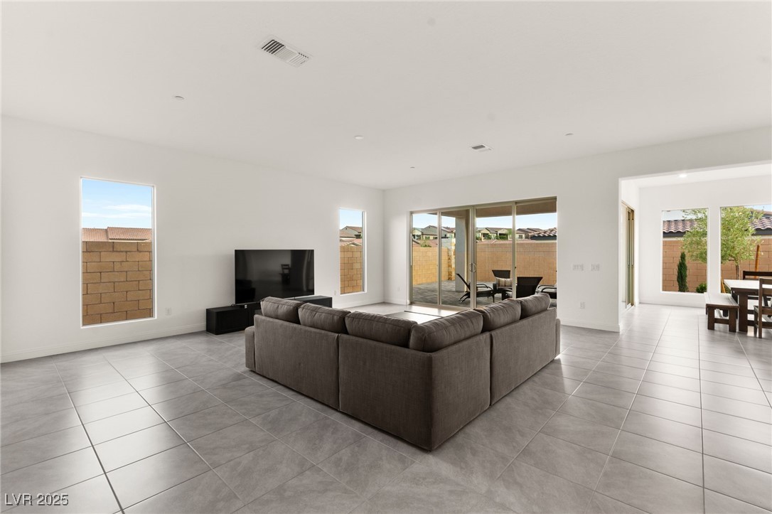 31 Autumn Palm Avenue