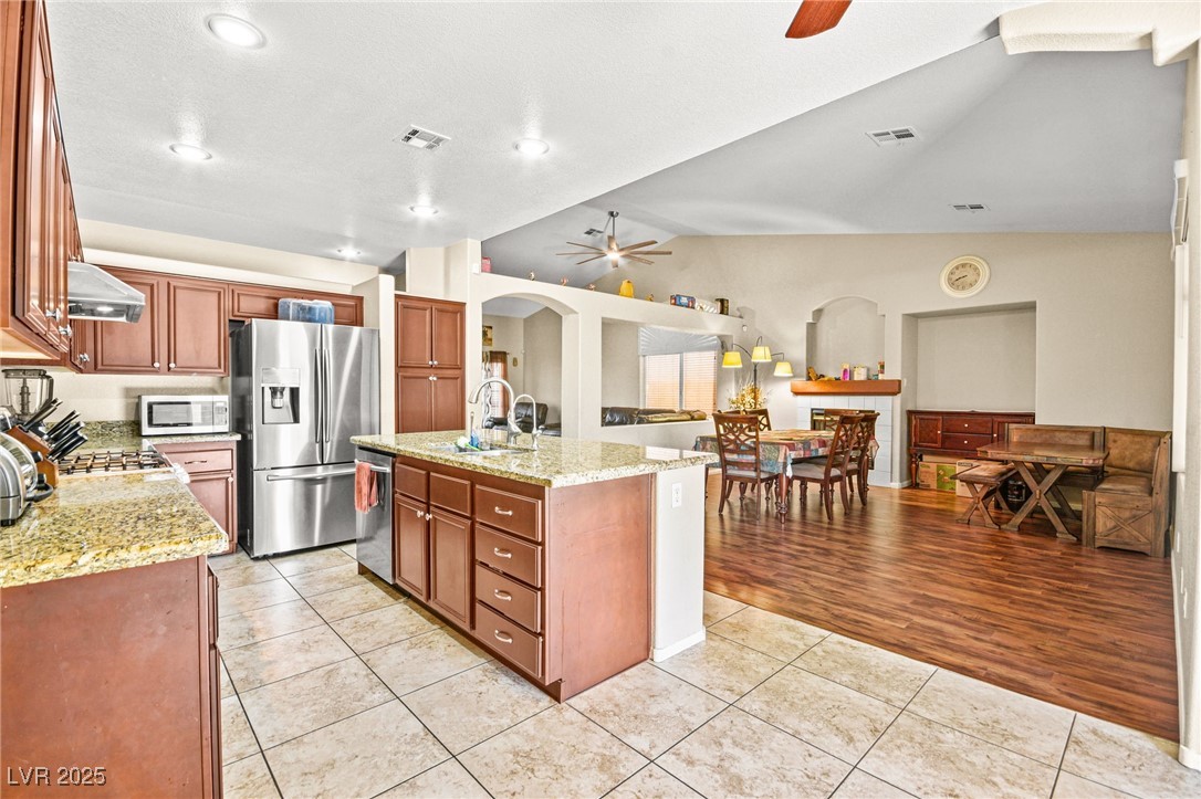 1659 Tangerine Rose Drive