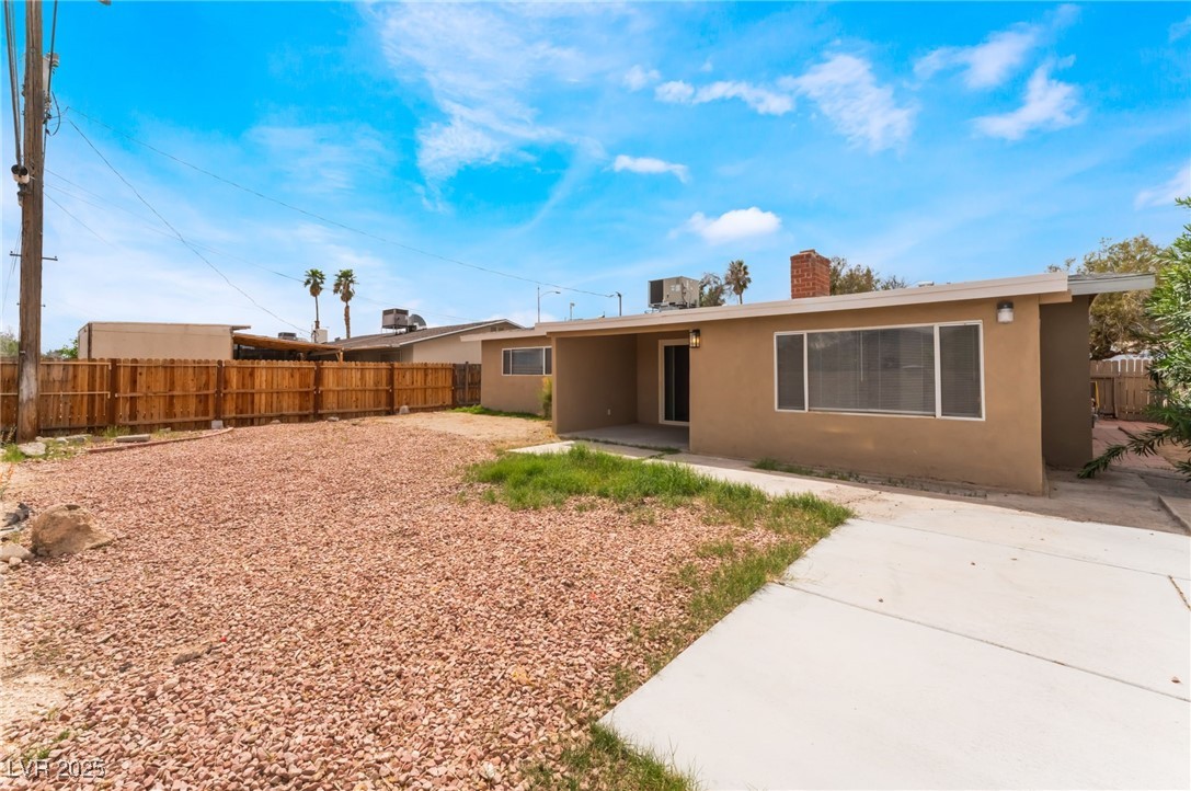 1808 Saylor Way