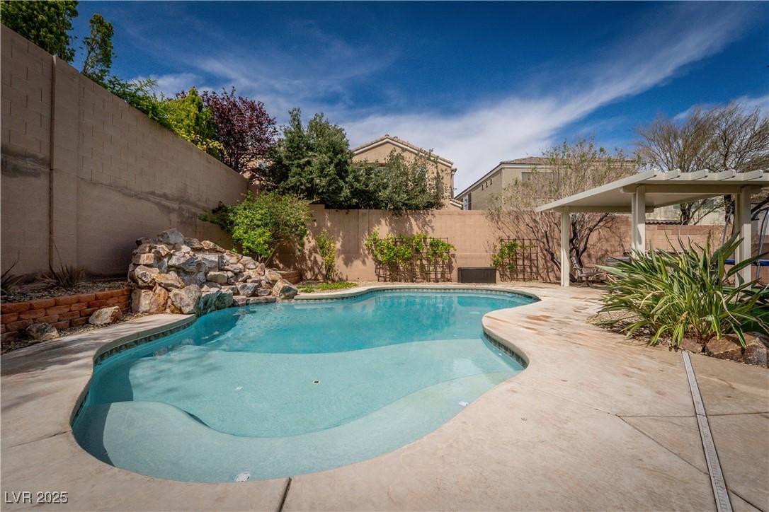 7743 Tree Lane Peak Court