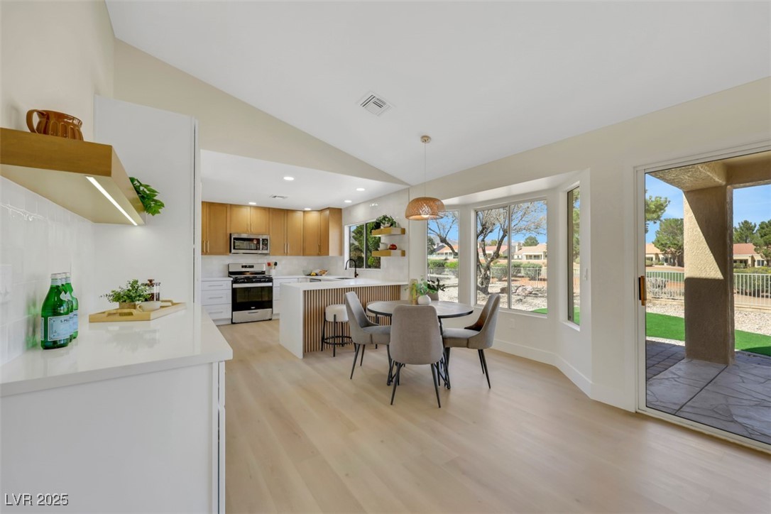 9524 Sundial Drive