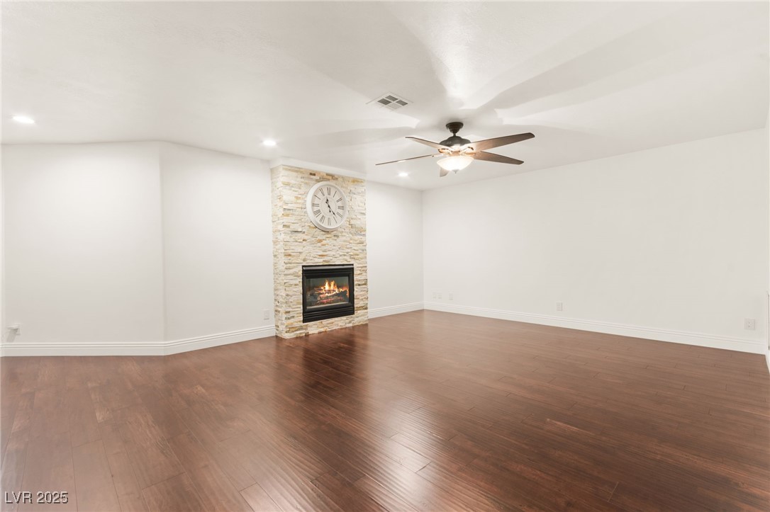 1535 Independence Way