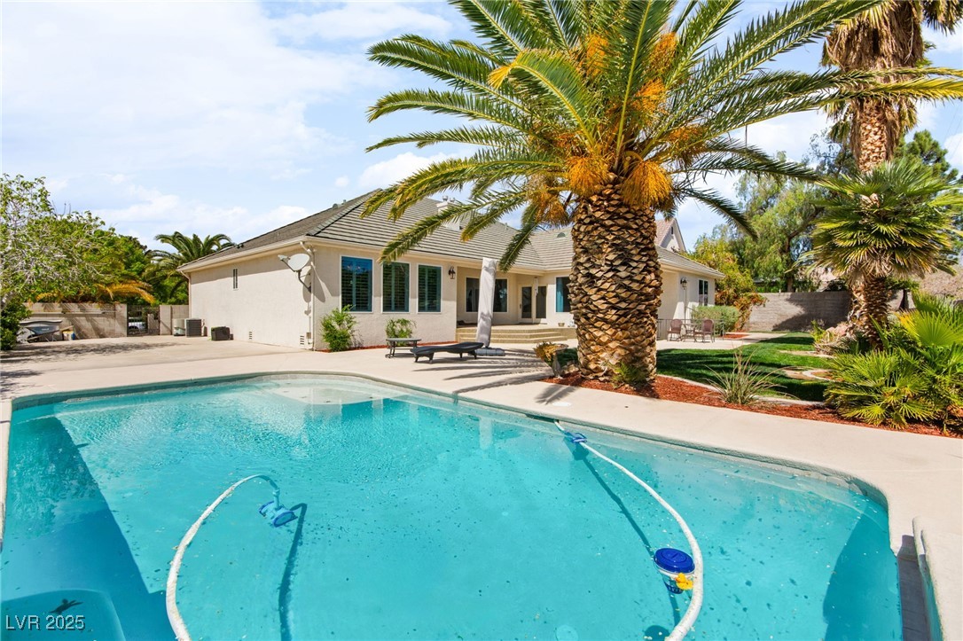 1535 Independence Way
