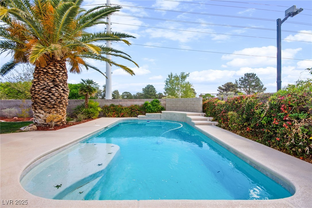 1535 Independence Way