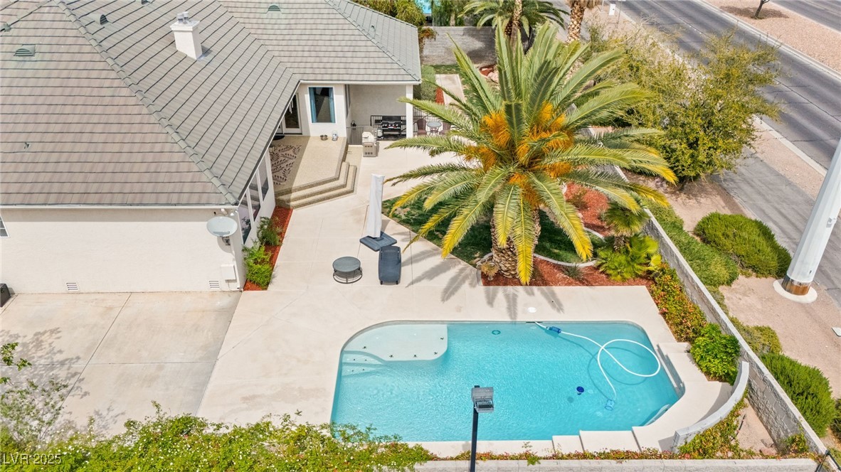 1535 Independence Way