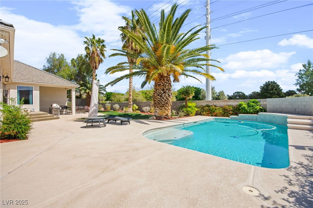 1535 Independence Way