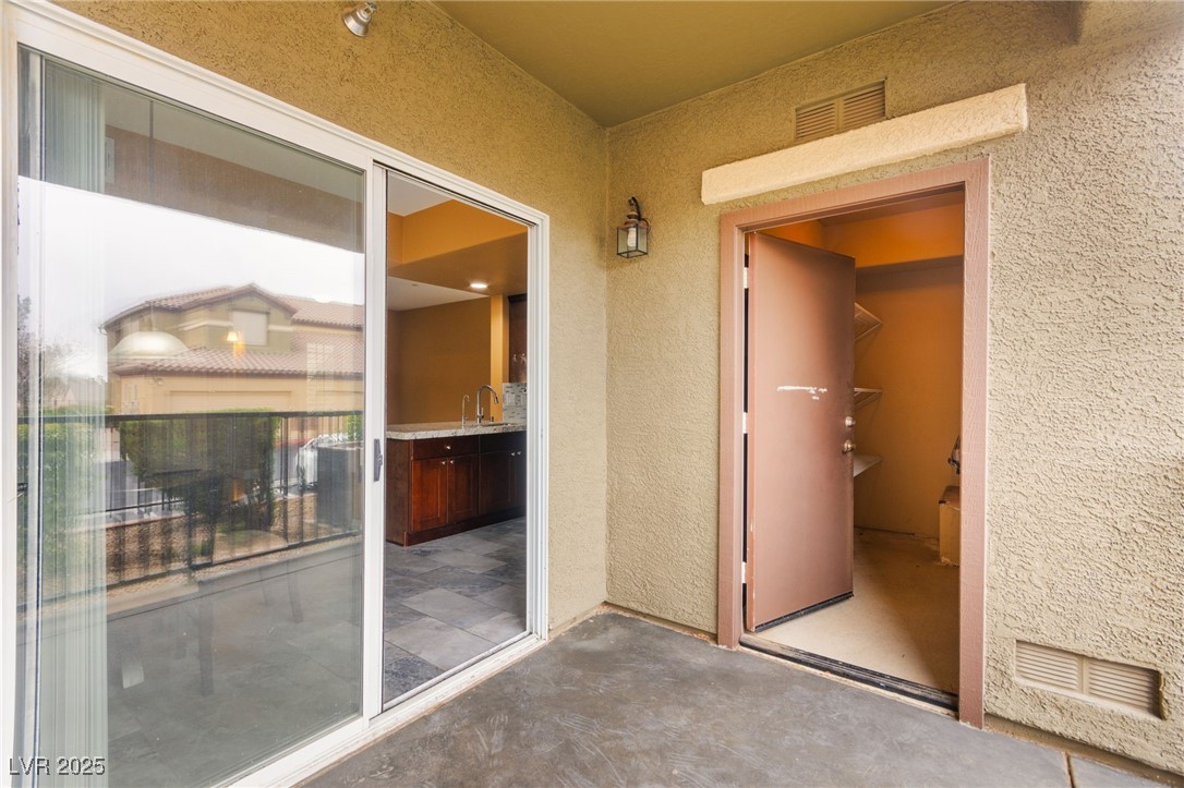 6868 Sky Pointe Drive 1104