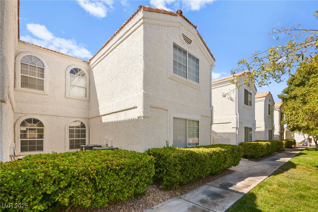 1800 Edmond Street 226