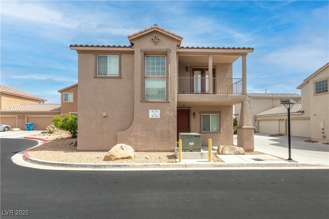 4178 Sparrow Rock Street