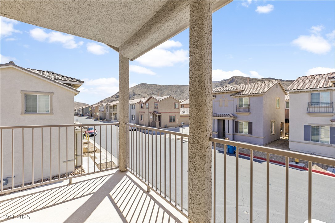 4178 Sparrow Rock Street