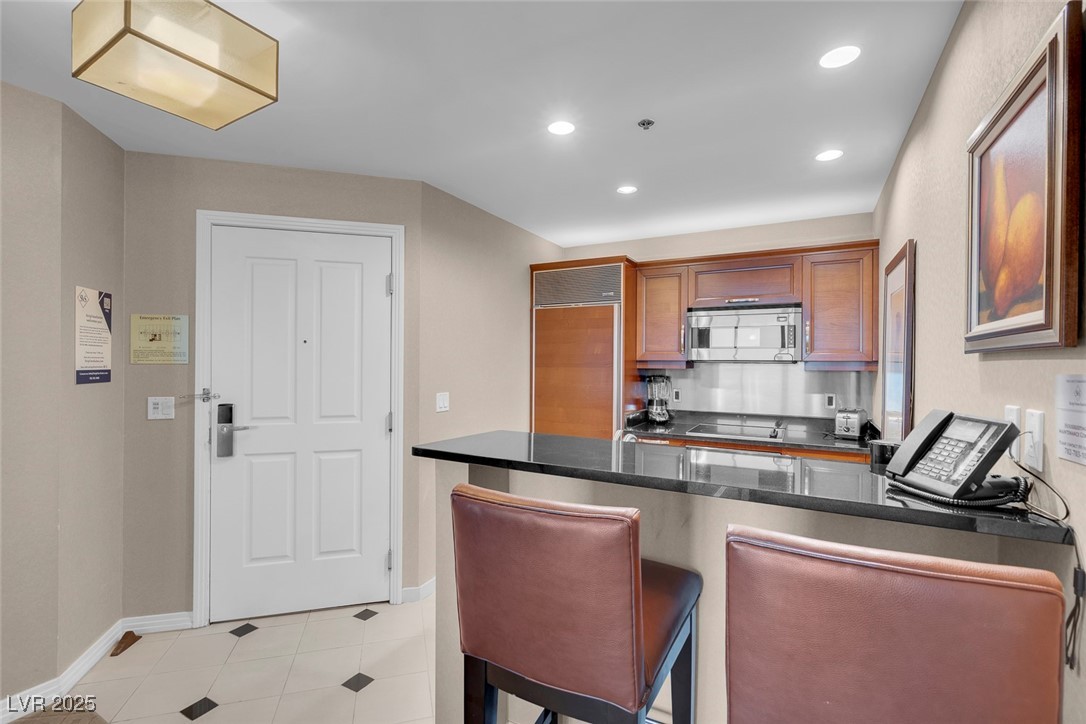 125 East HARMON Avenue 2220