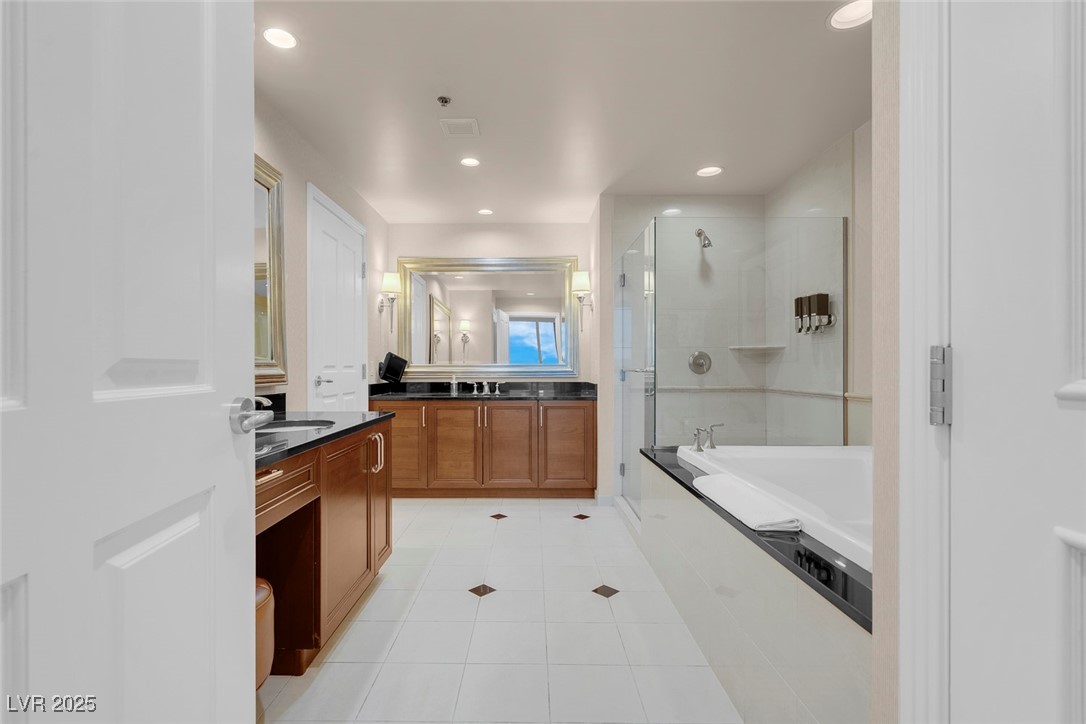 125 East HARMON Avenue 2220