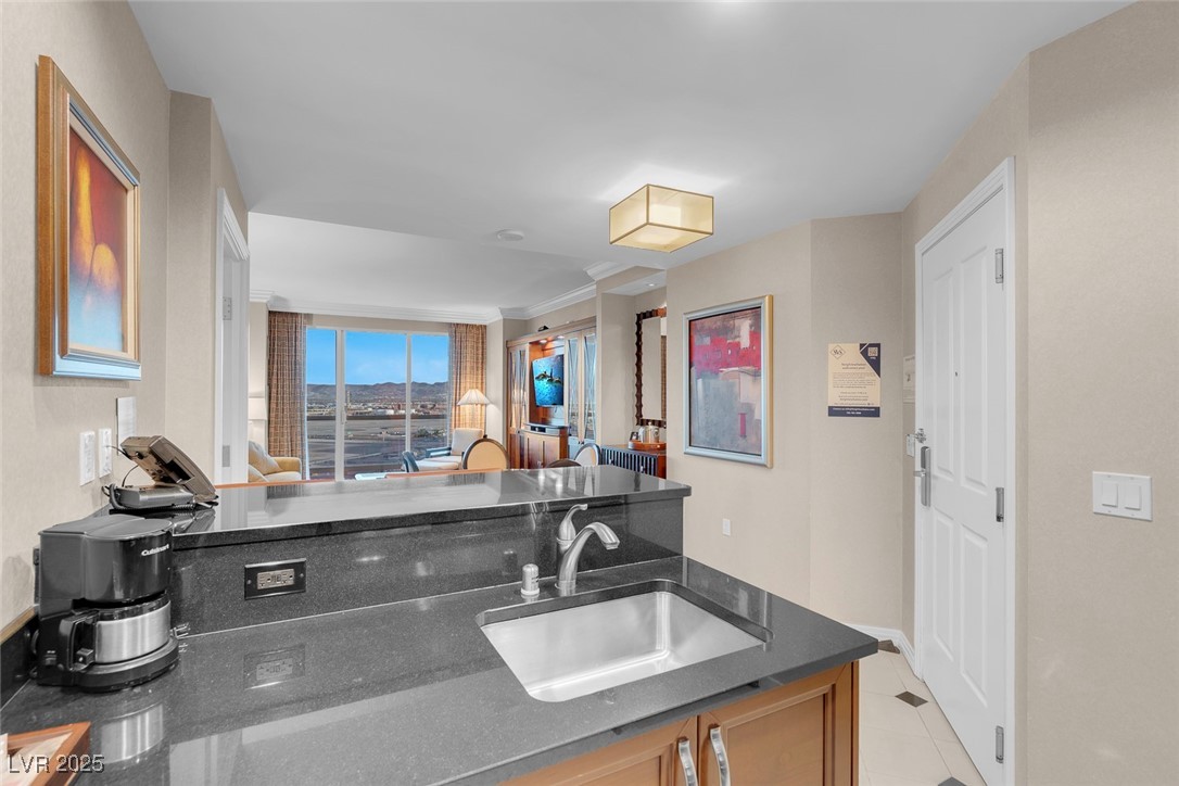 125 East HARMON Avenue 2220