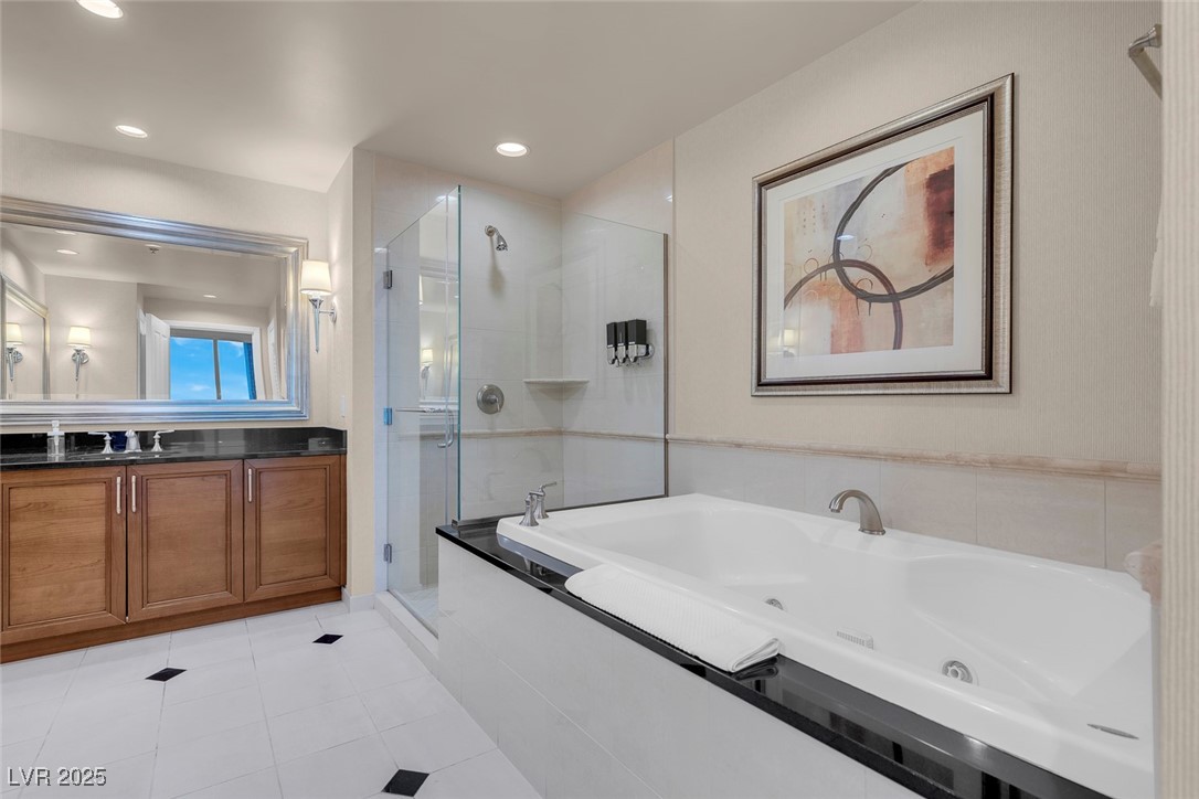 125 East HARMON Avenue 2220