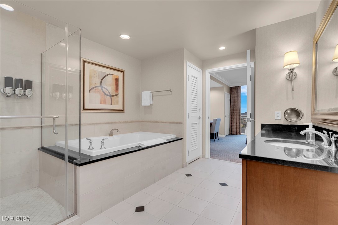 125 East HARMON Avenue 2220