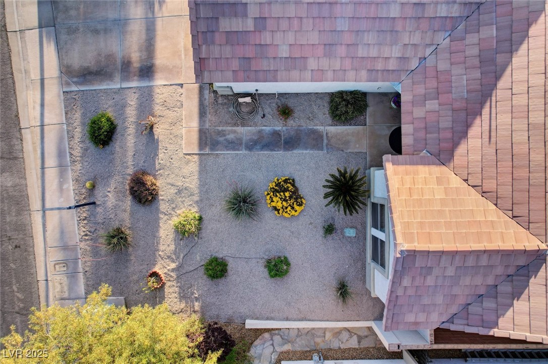 1078 Sandstone Canyon Street