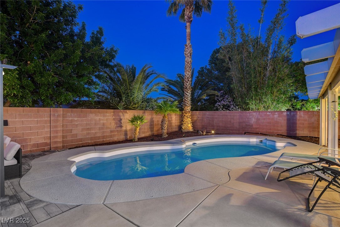 1078 Sandstone Canyon Street