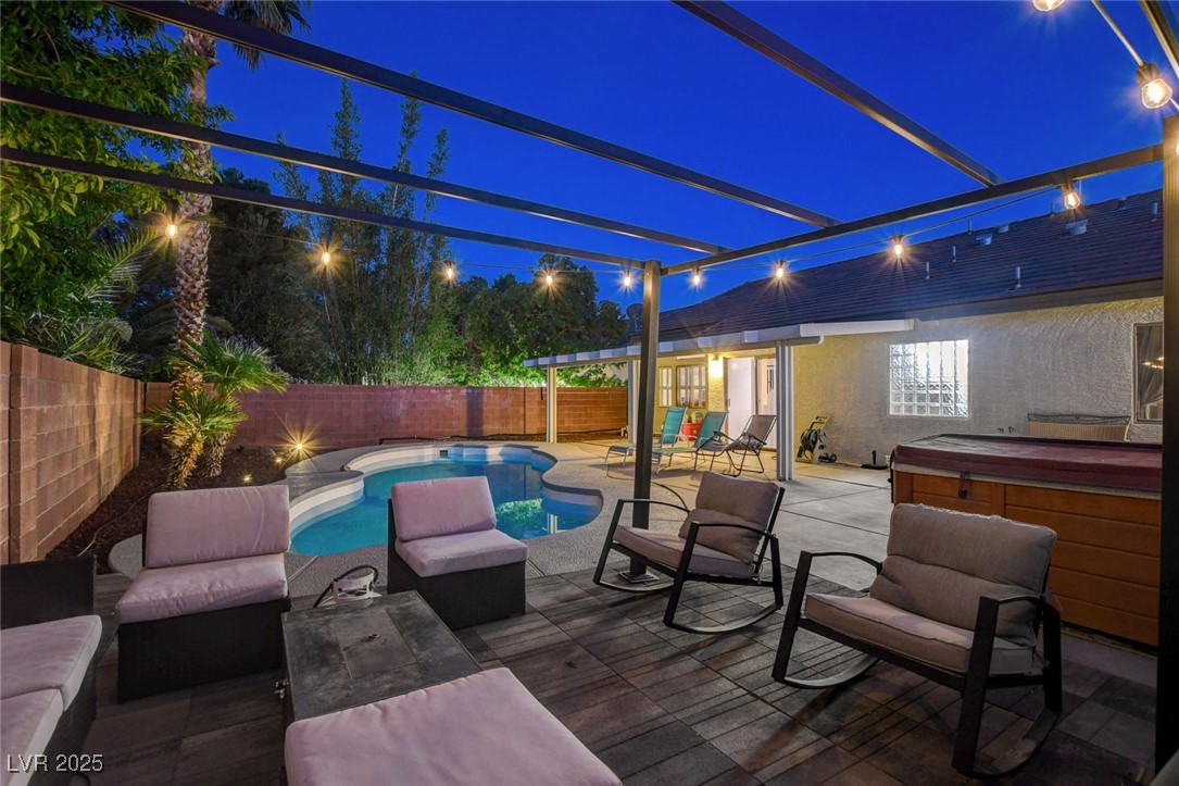 1078 Sandstone Canyon Street