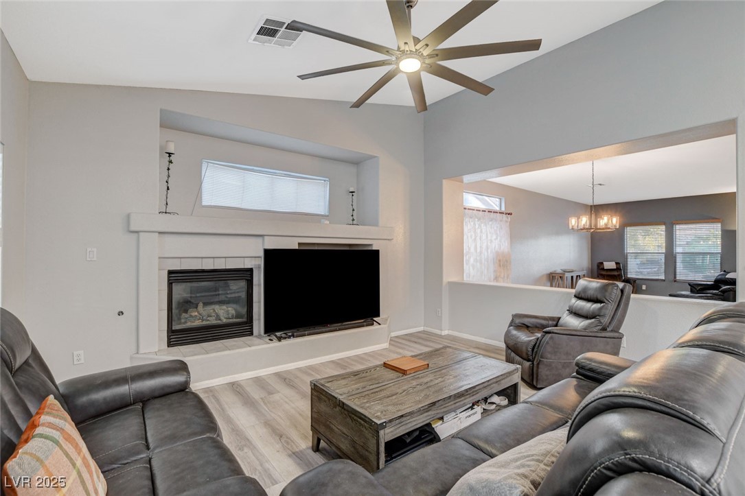 1078 Sandstone Canyon Street