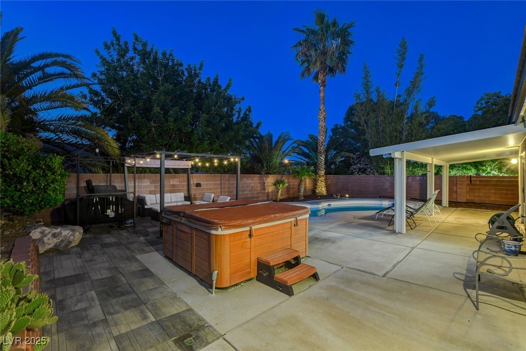 1078 Sandstone Canyon Street
