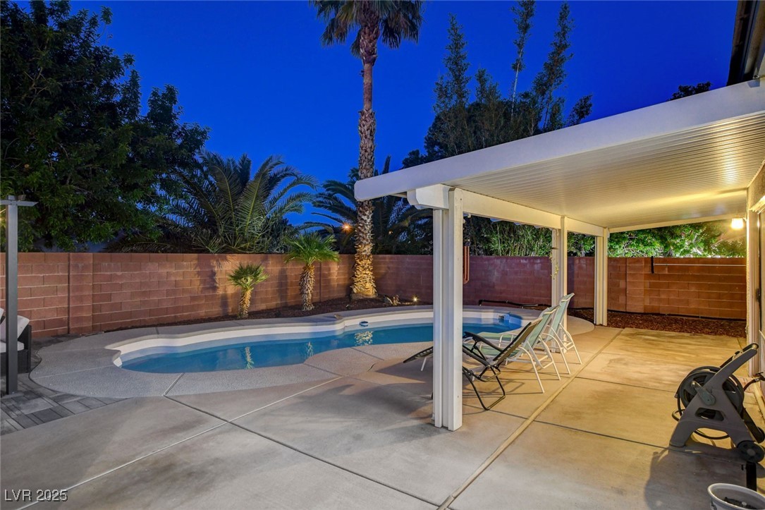 1078 Sandstone Canyon Street