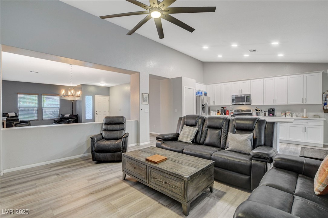 1078 Sandstone Canyon Street