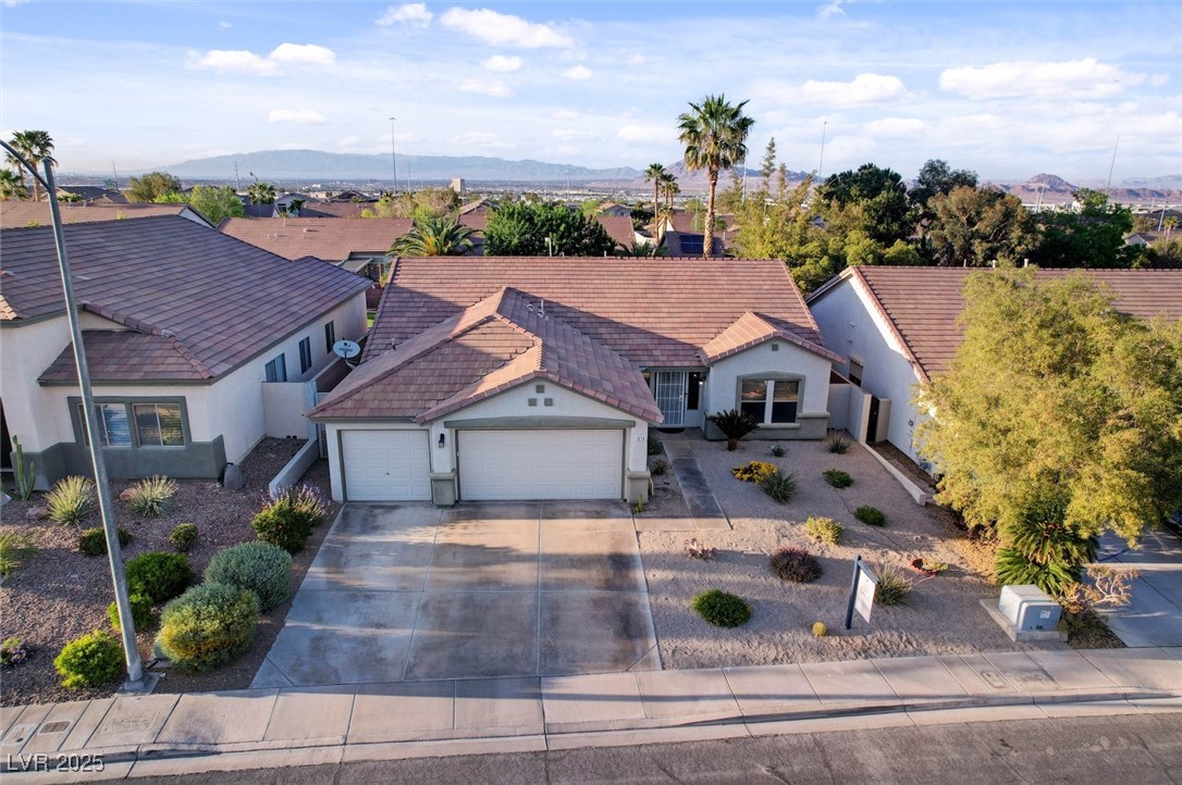 1078 Sandstone Canyon Street